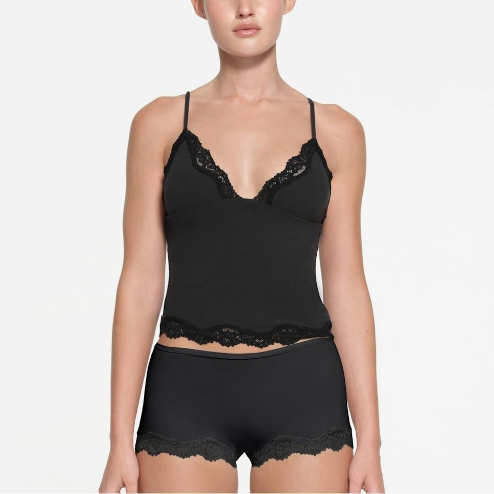 🖤NEW SKIMS FITS EVERYBODY LACE TRIANGLE CAMI ONYX XXS S M - Picture 3 of 6